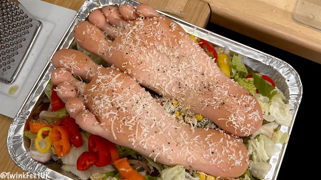 @leon_harred’s summer salad feet